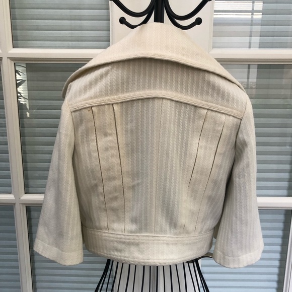 Cream Color Jacket. - Picture 4 of 5